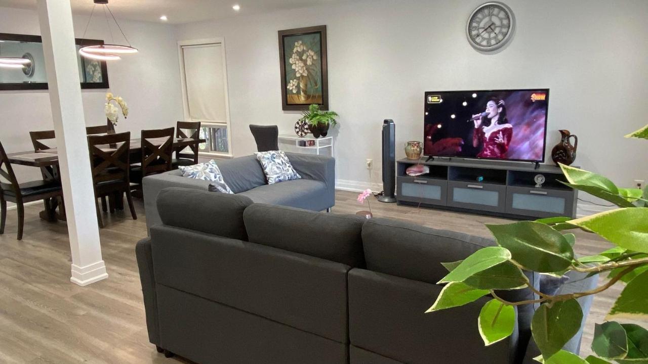 Spectacular 3 Bedroom 2 Wr House - Close To Airport Toronto Luaran gambar