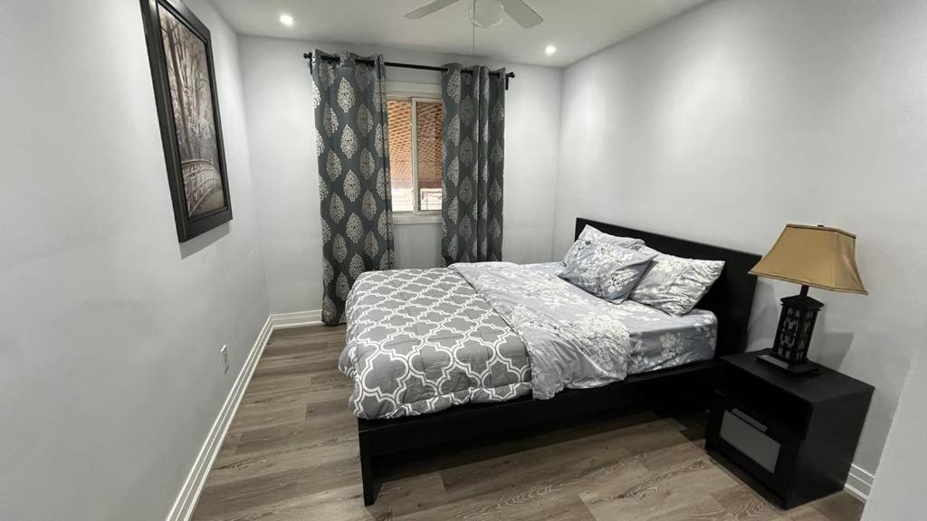 Spectacular 3 Bedroom 2 Wr House - Close To Airport Toronto Luaran gambar